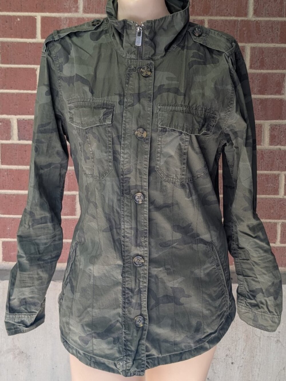 Buffalo David Bitton Camouflage Utility Jacket Women's Size M Green Button Front
